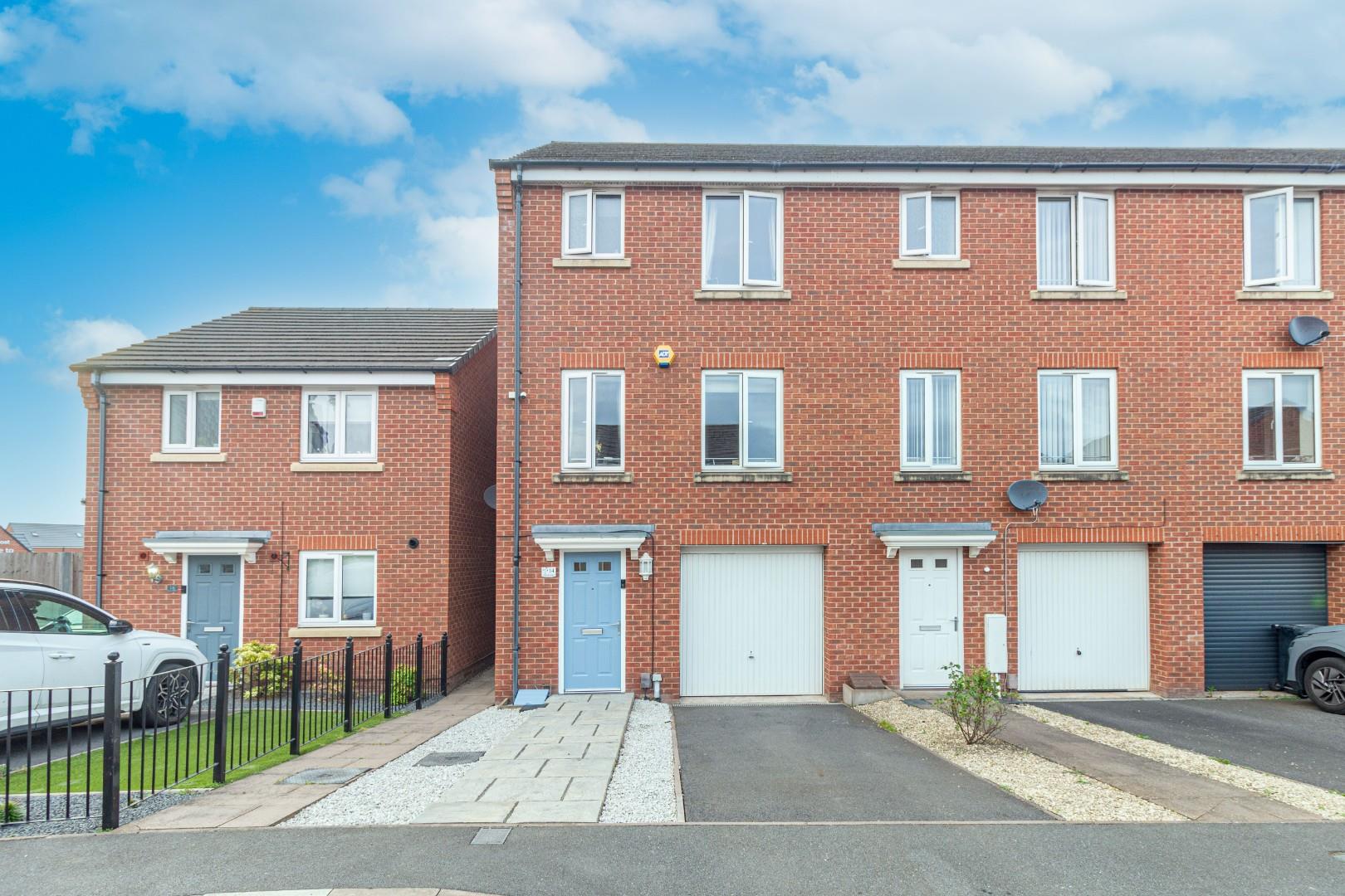 4 bedroom Semi-Detached House For Sale