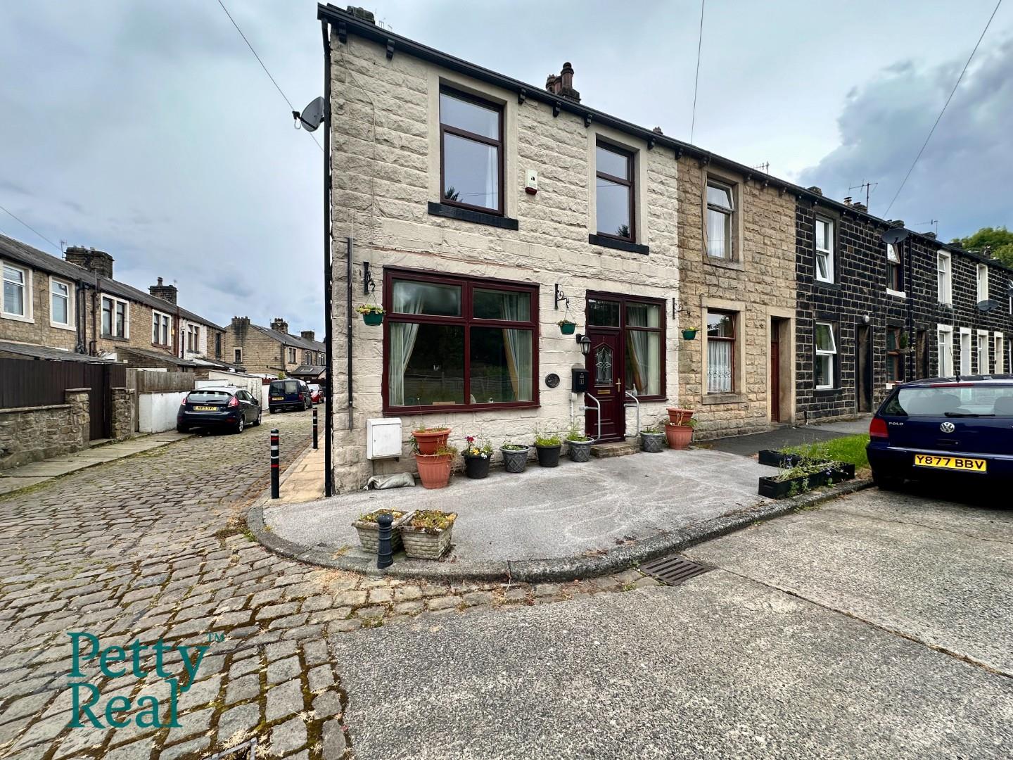 3 bedroom Terraced For Sale