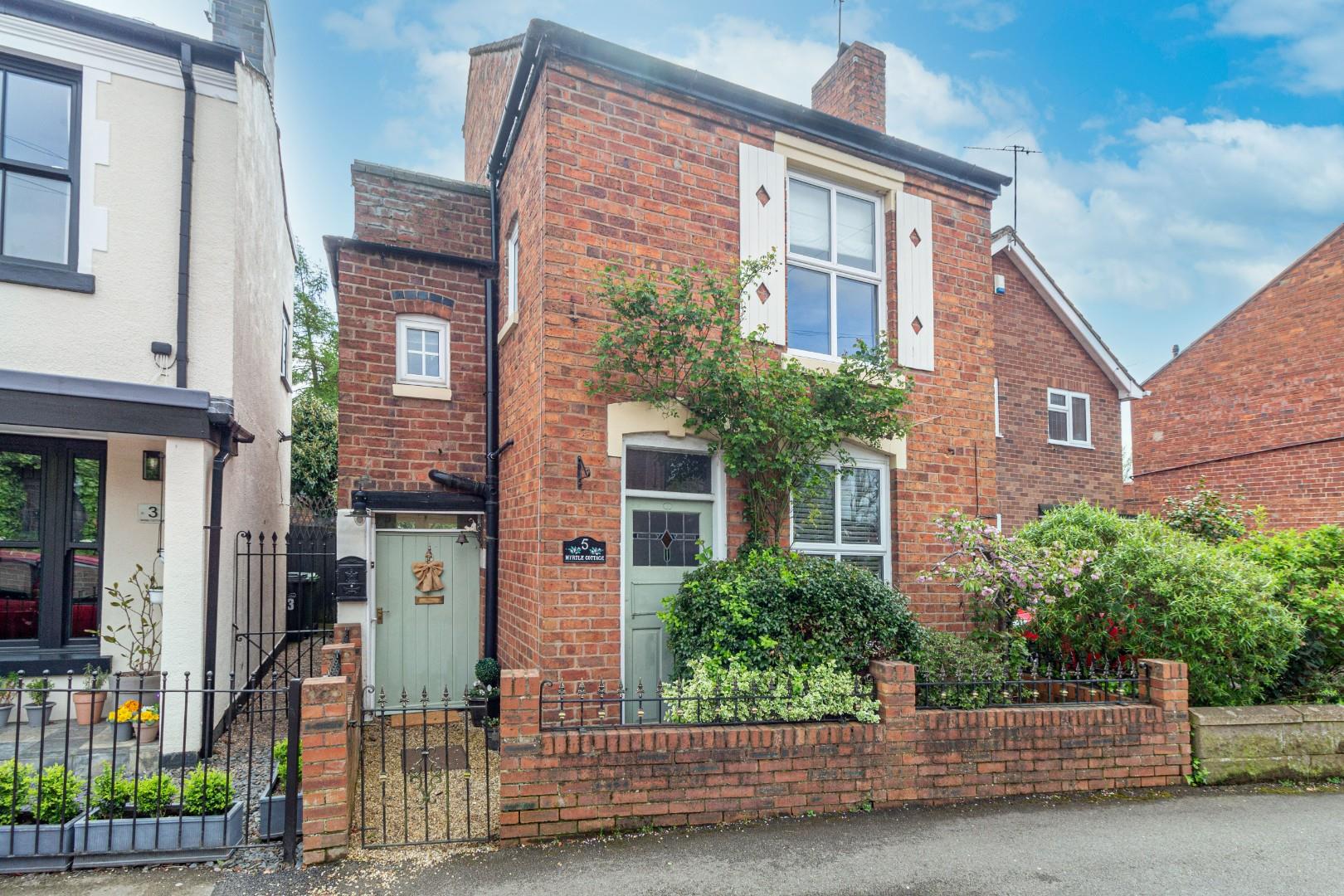 2 bedroom Cottage For Sale