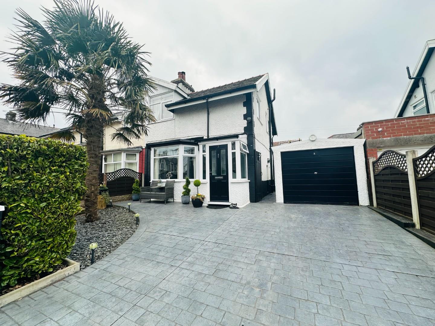 3 bedroom Semi-Detached Under Offer