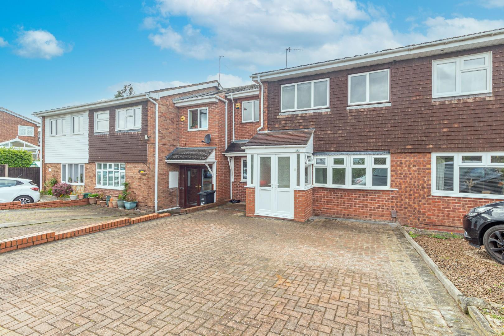 5 bedroom Semi-Detached House For Sale