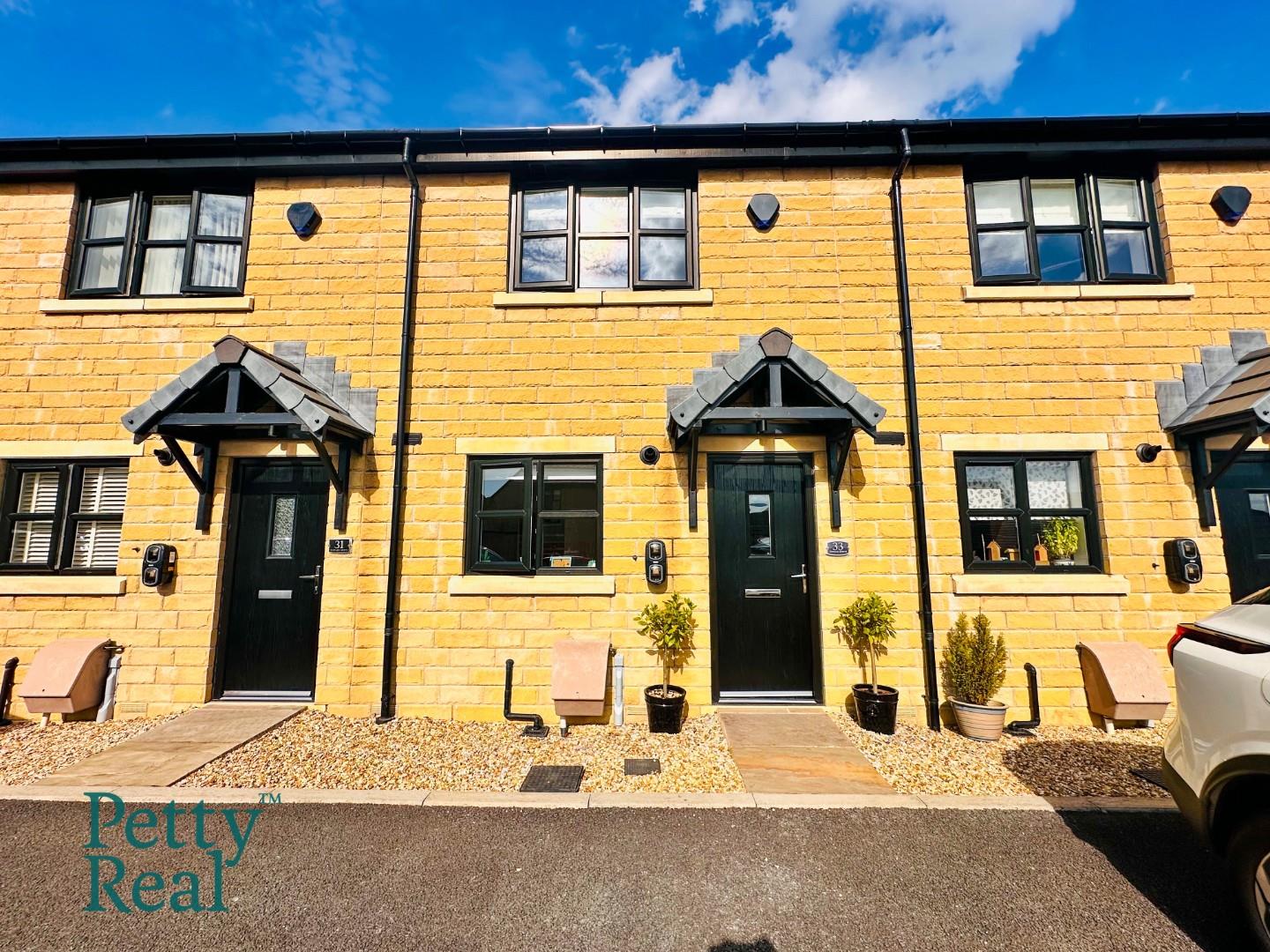 2 bedroom Terraced For Sale