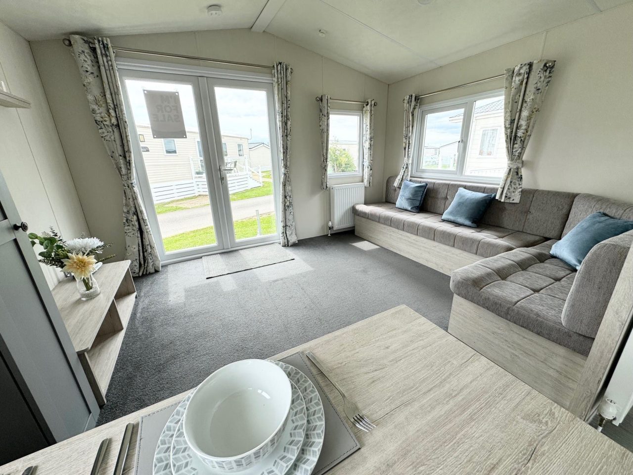 2 bedroom Static Home For Sale