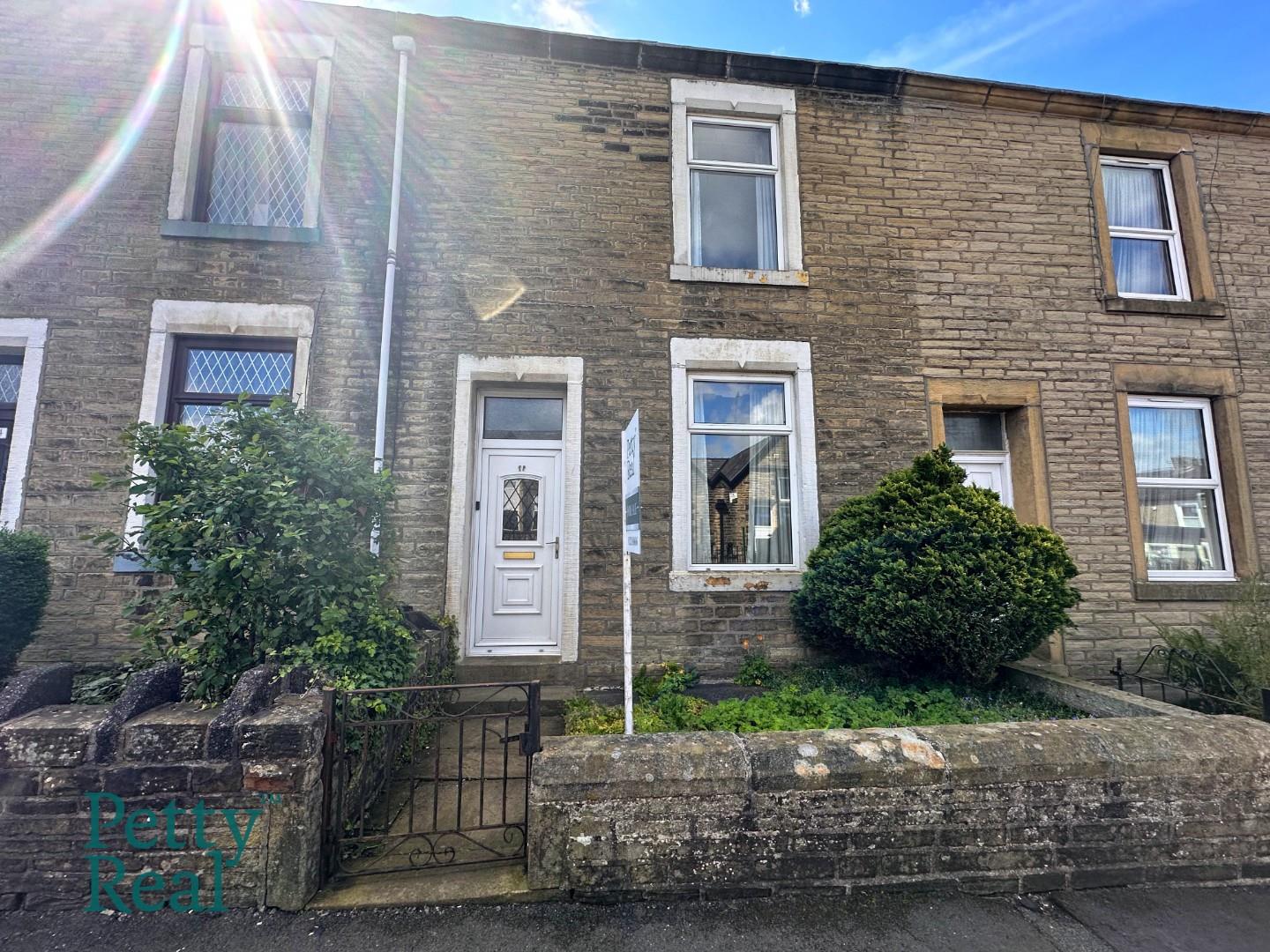 2 bedroom Terraced Under Offer