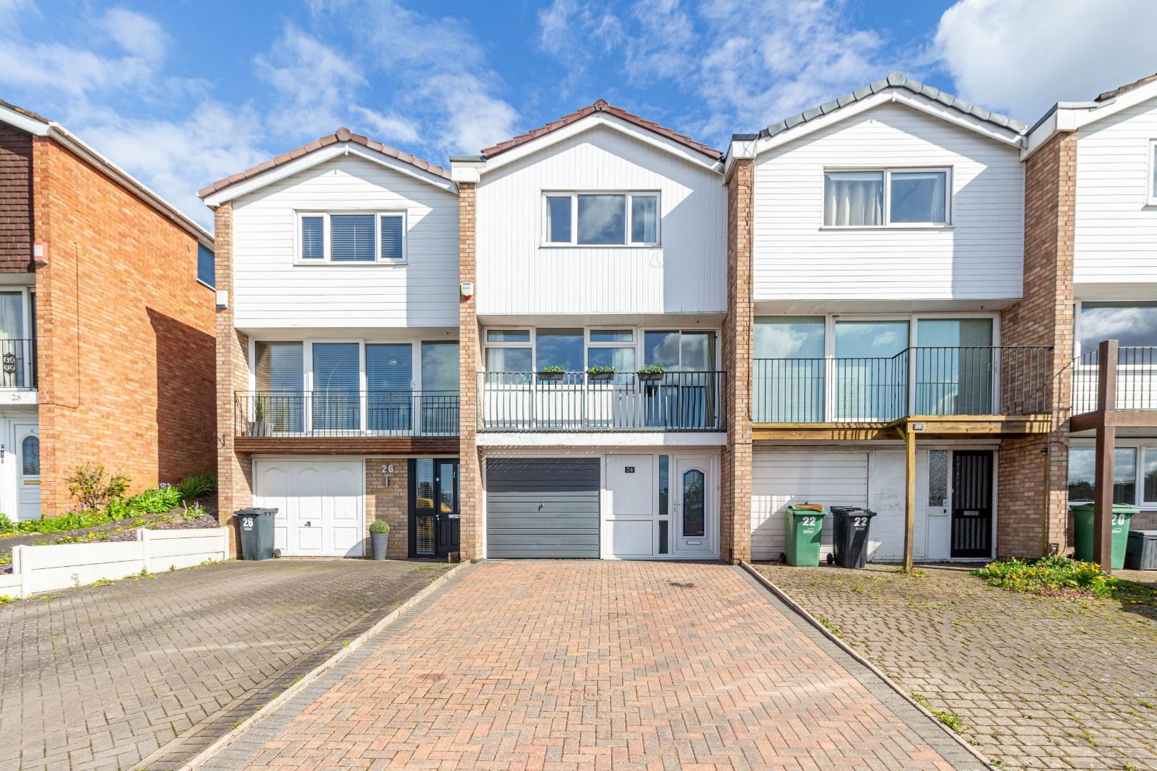3 bedroom Townhouse For Sale