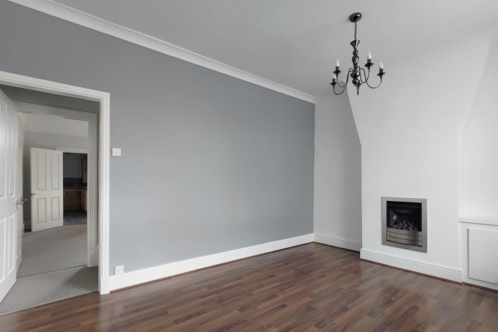 3 bedroom Terraced SSTC