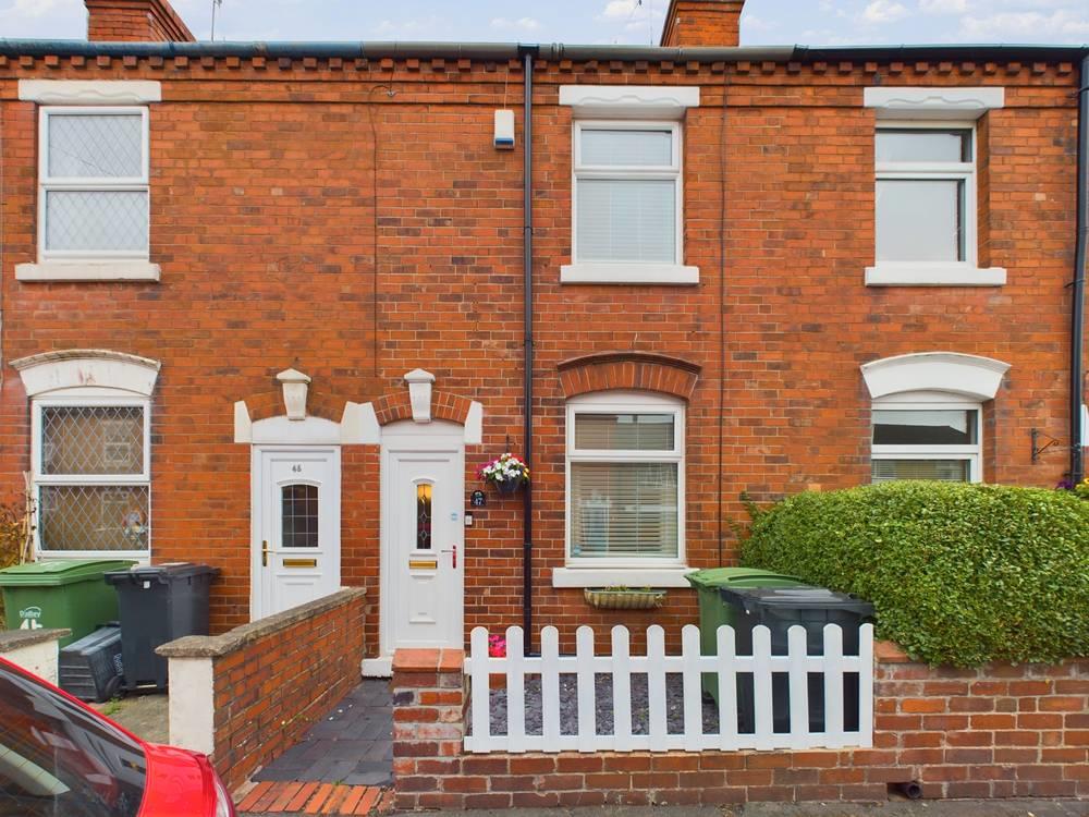 2 bedroom Terraced House SSTC