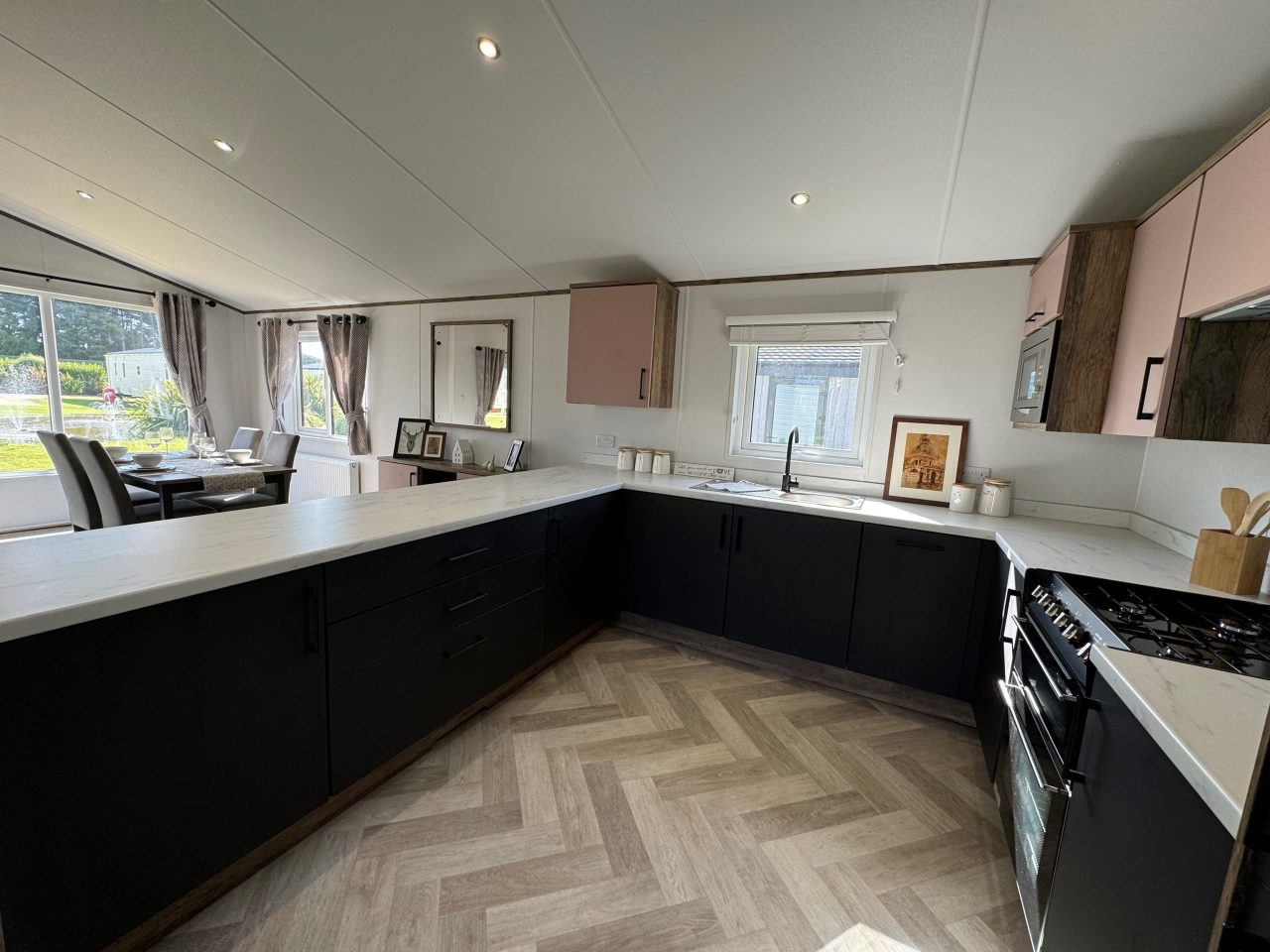 2 bedroom Property For Sale
