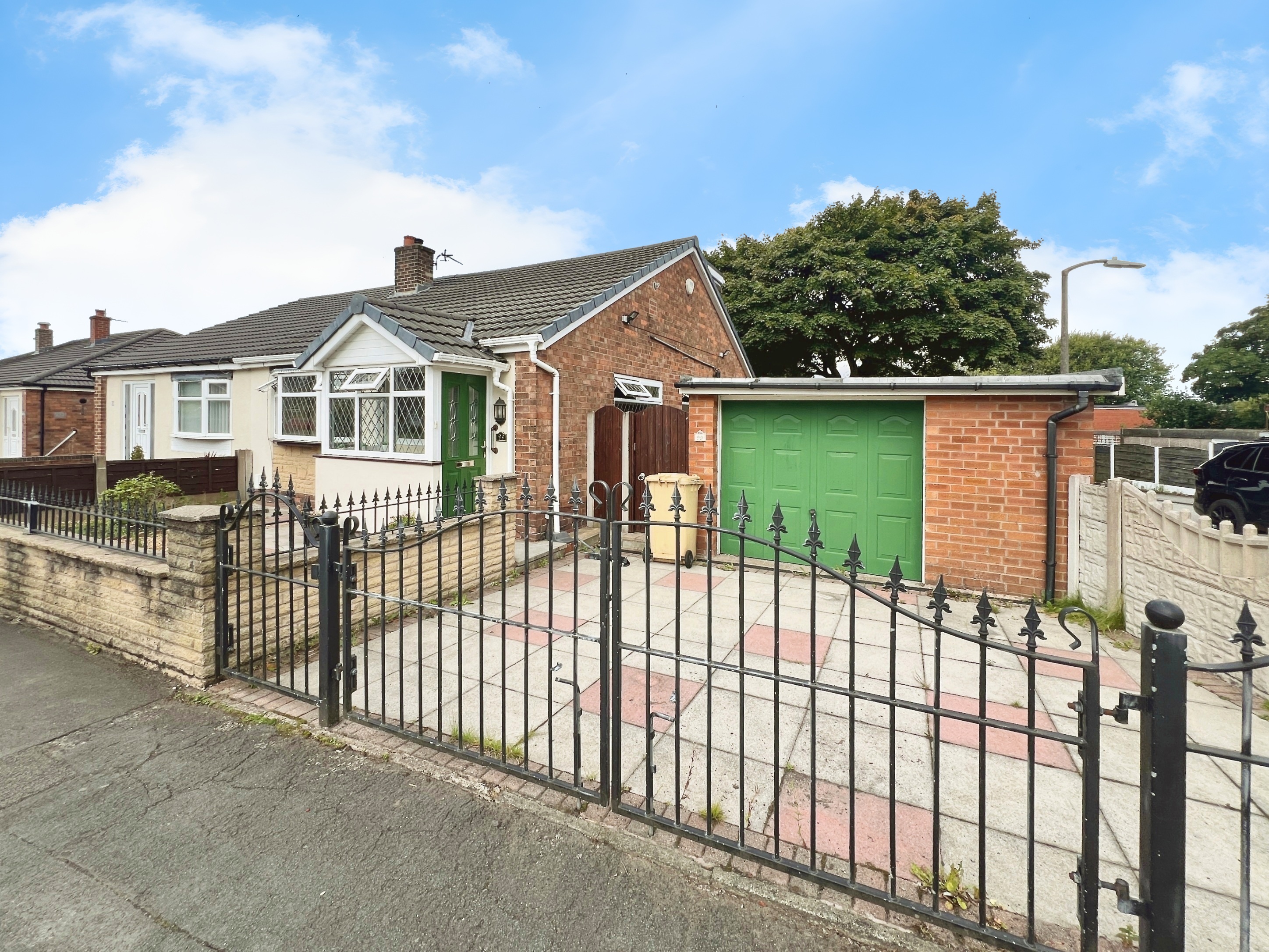 3 bedroom House For Sale