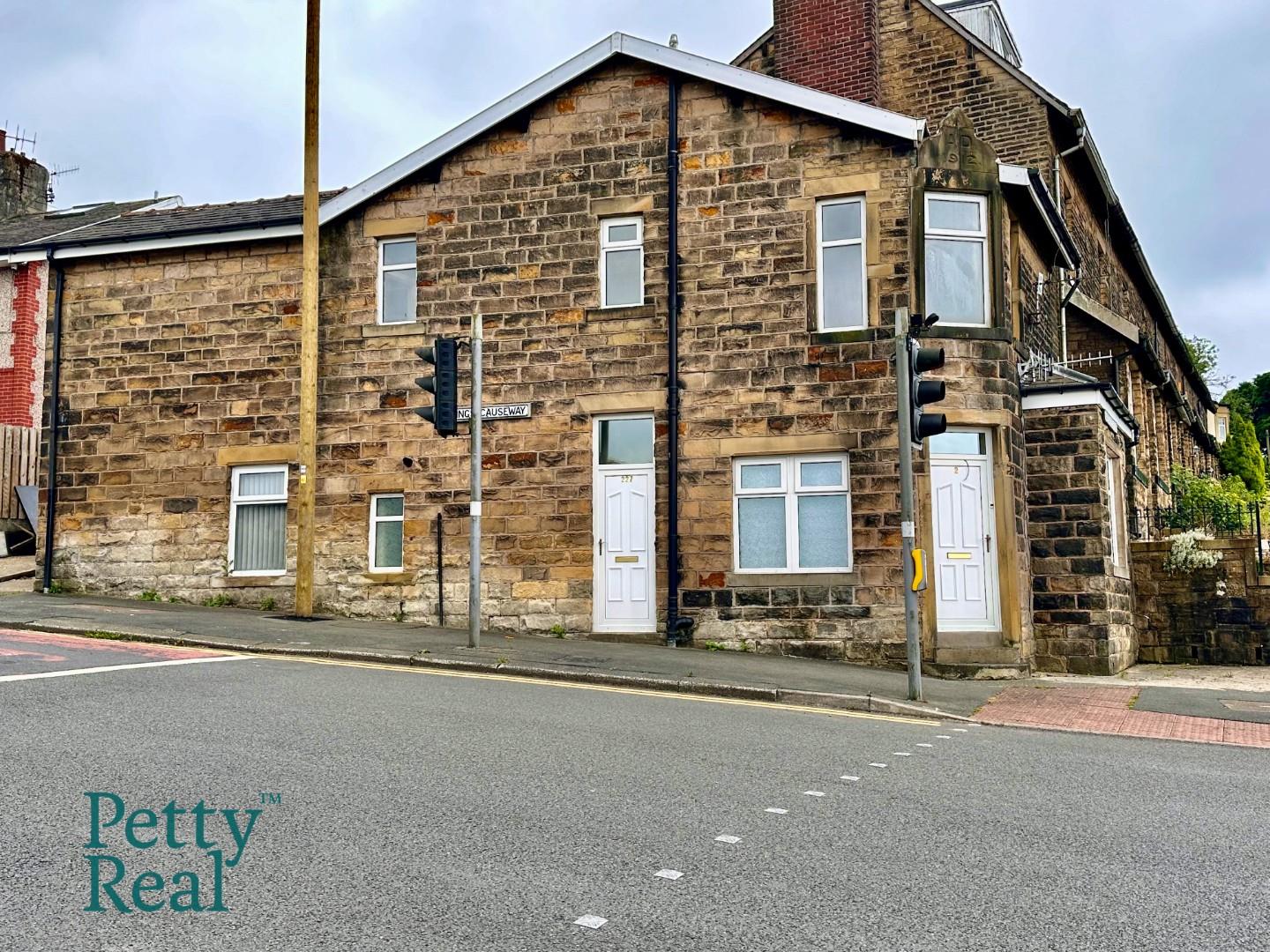 2 bedroom Terraced For Sale