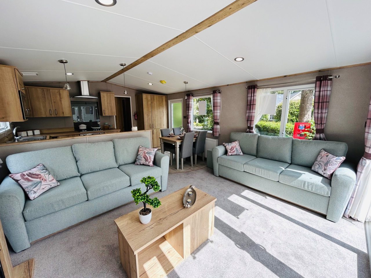 2 bedroom Lodge For Sale