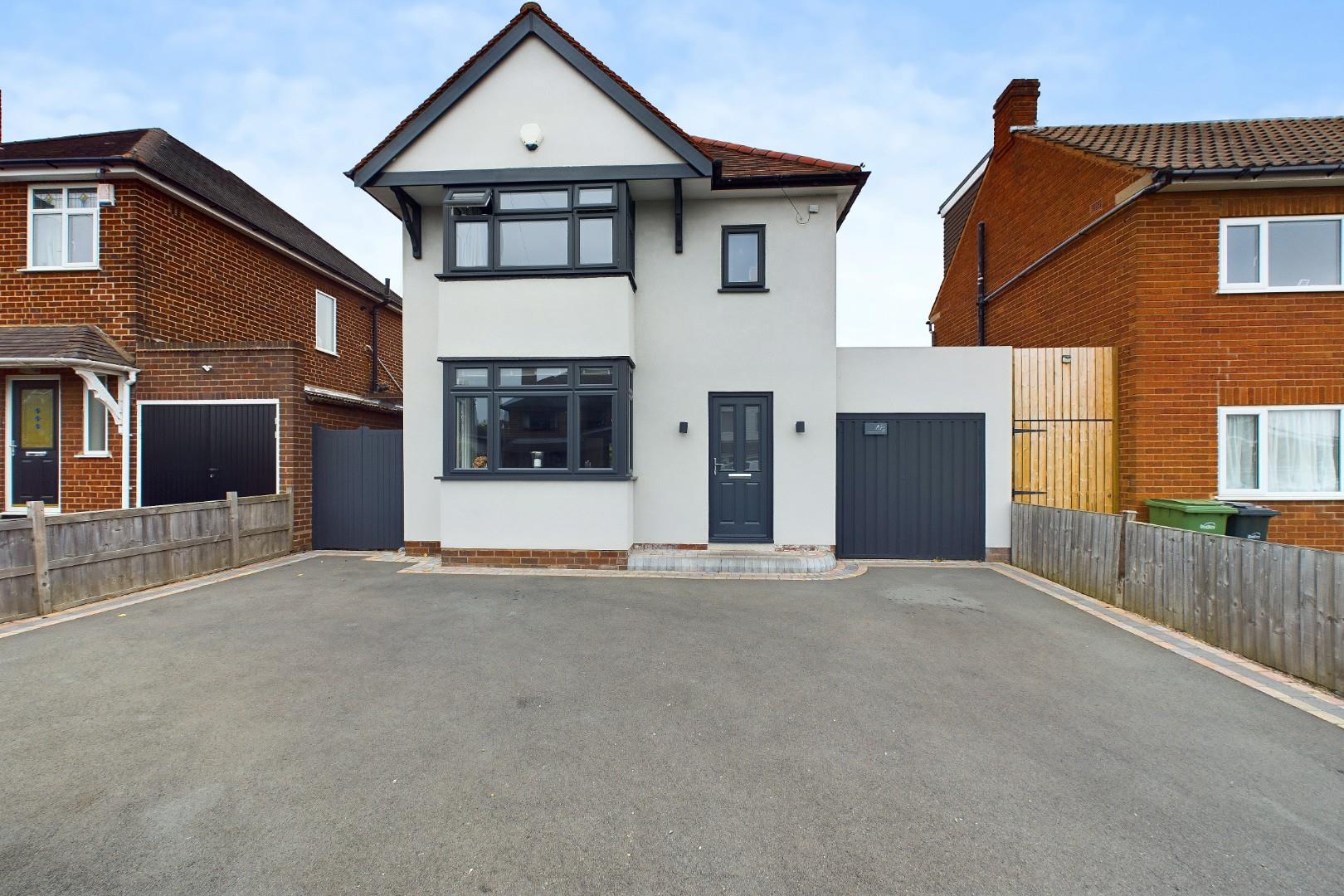 3 bedroom Detached House For Sale