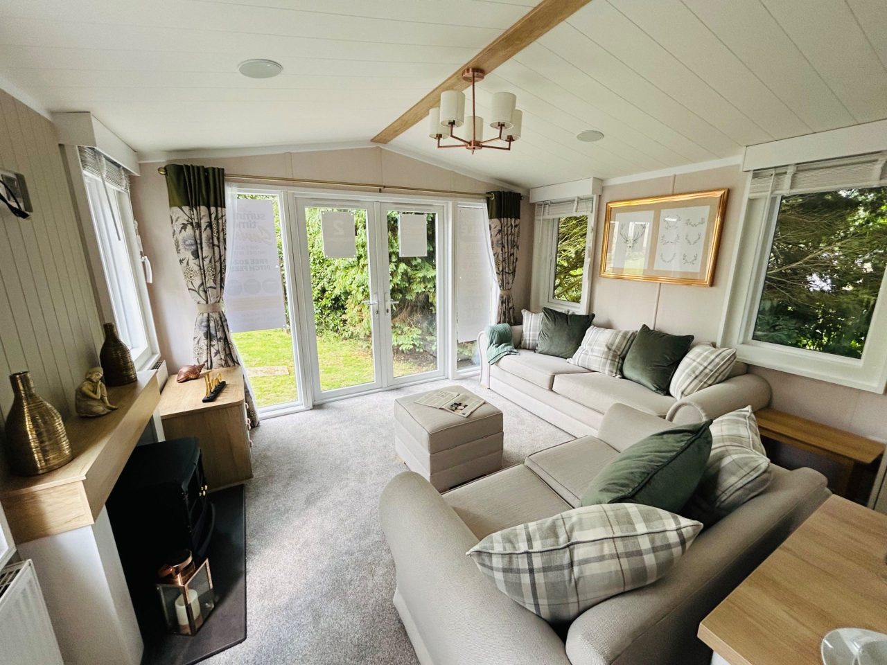 2 bedroom Lodge For Sale