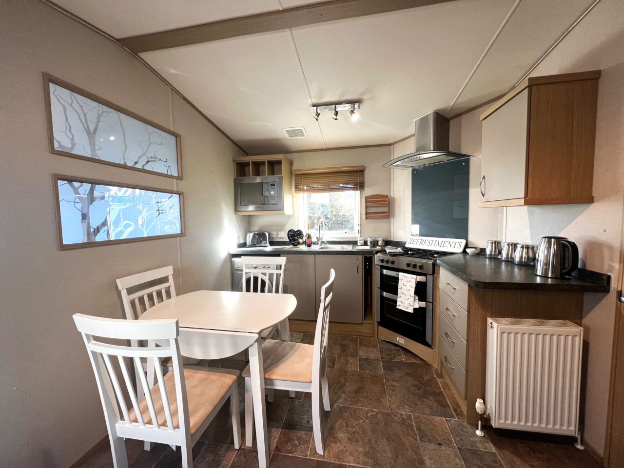 2 bedroom Static Home For Sale