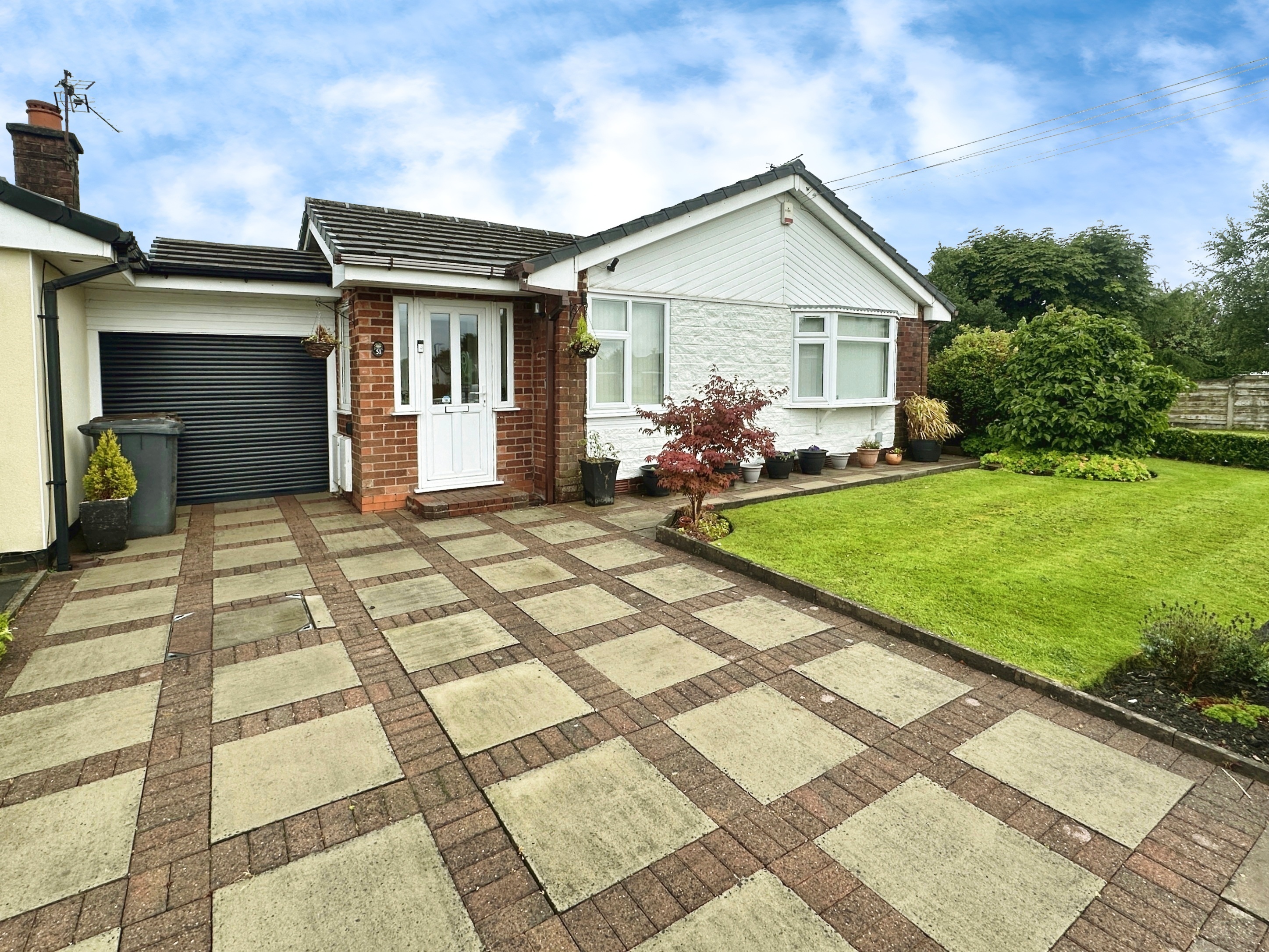 3 bedroom Bungalow For Sale