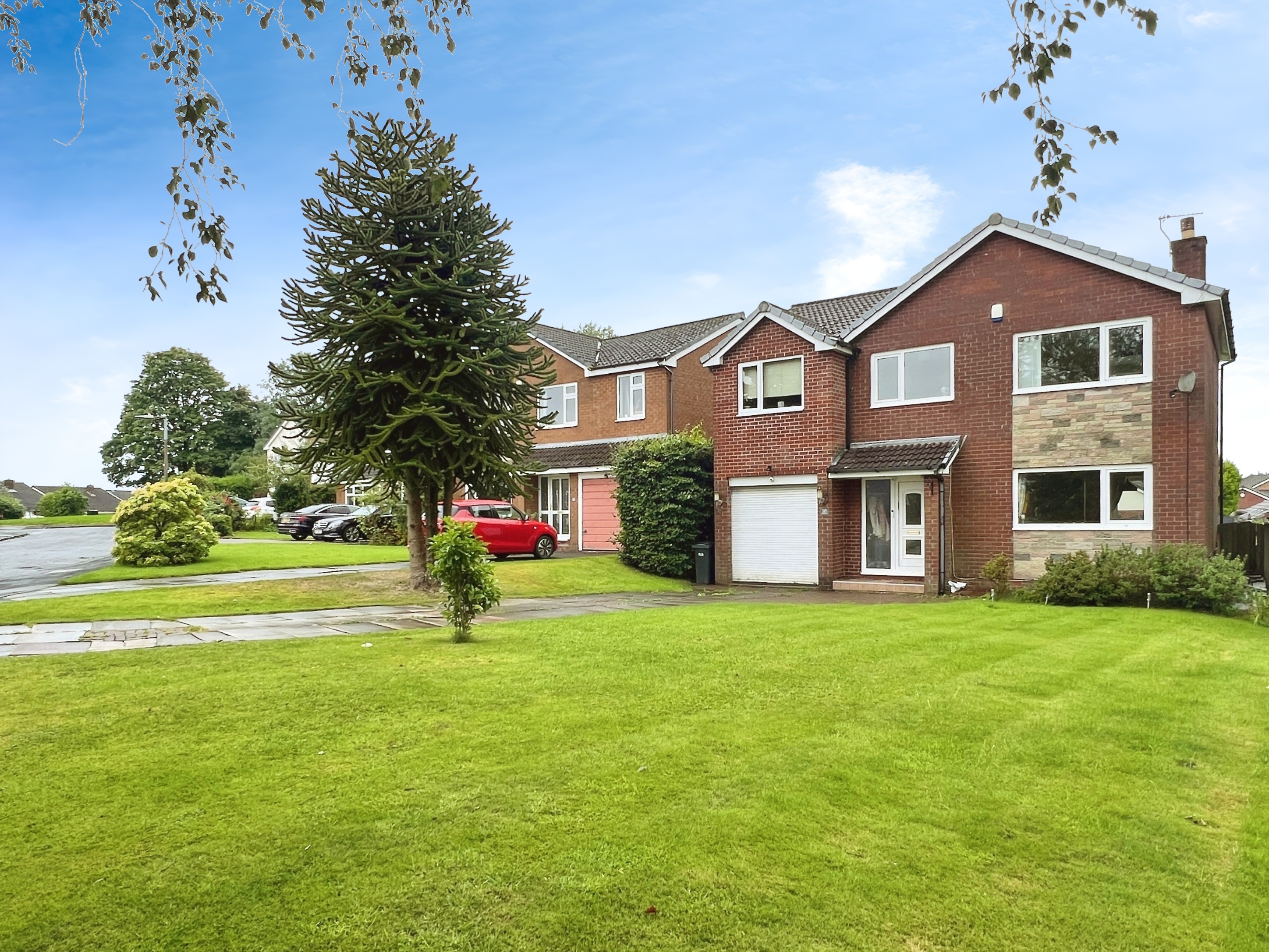5 bedroom House For Sale