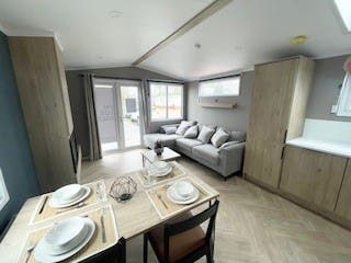 2 bedroom Static Home For Sale