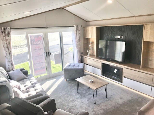 2 bedroom Static Home For Sale