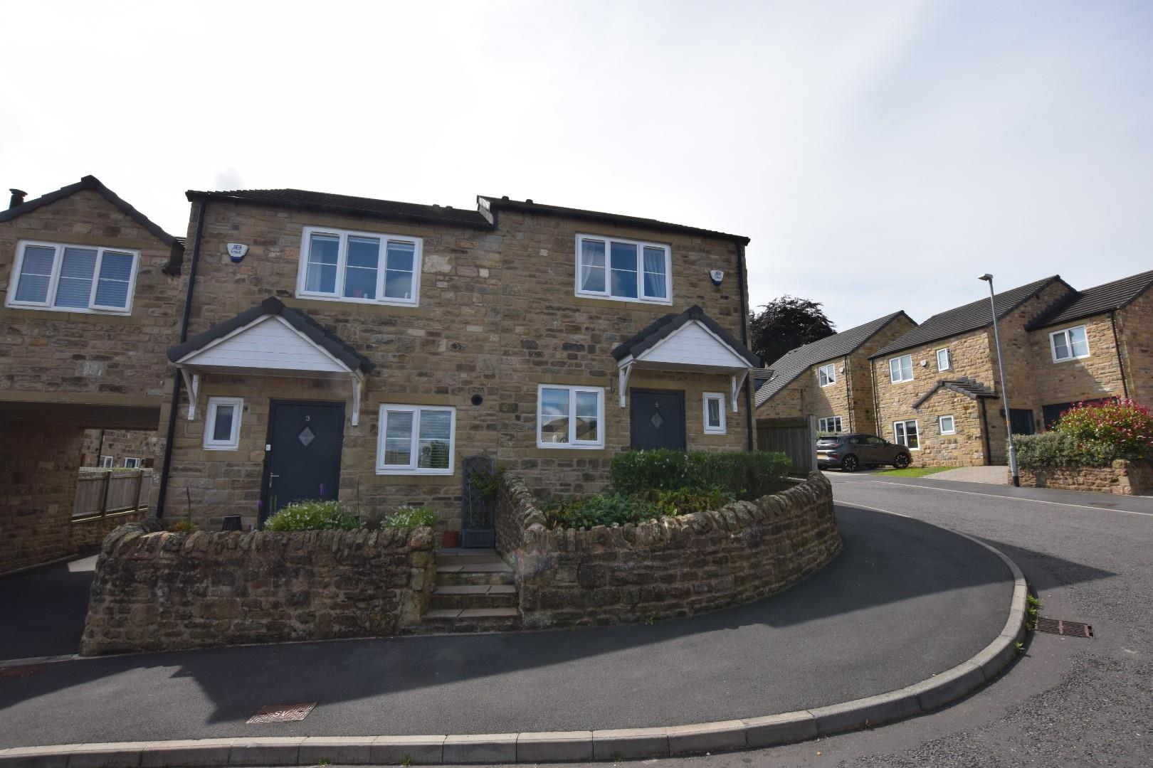 2 bedroom Semi-Detached Let Agreed