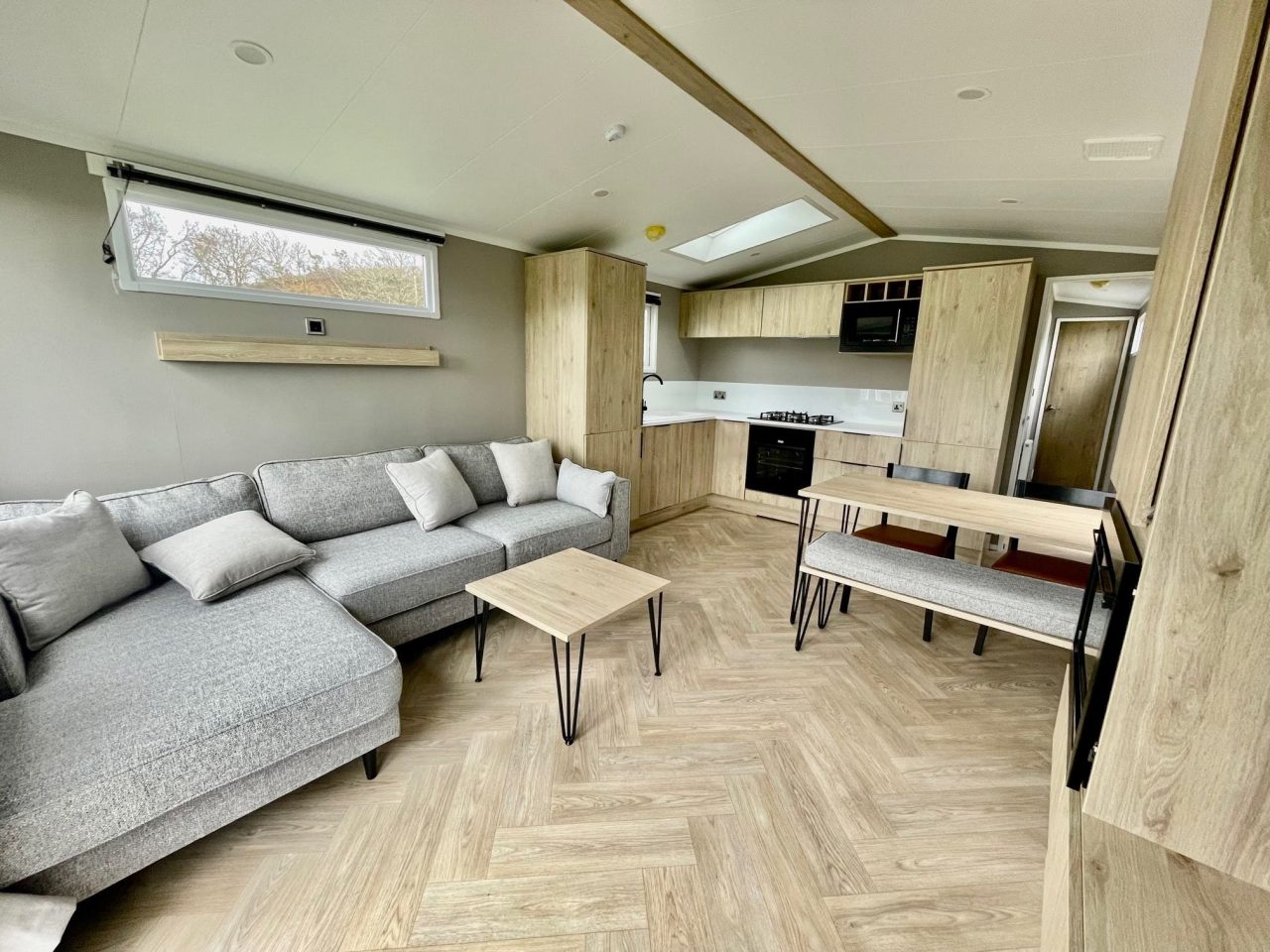 2 bedroom Static Home For Sale