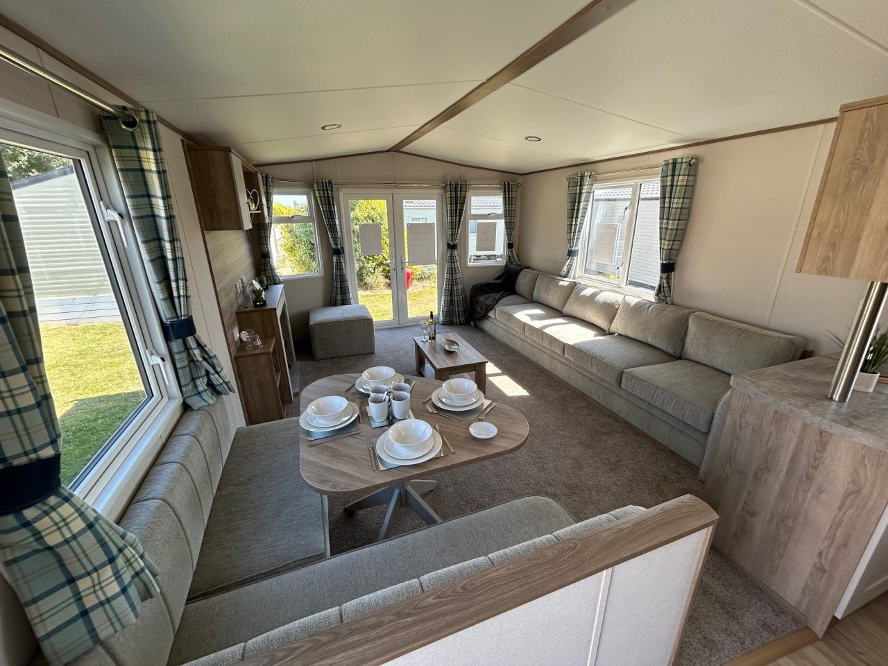 2 bedroom Static Home For Sale
