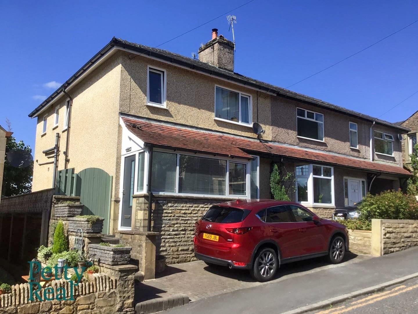 3 bedroom Semi-Detached For Sale