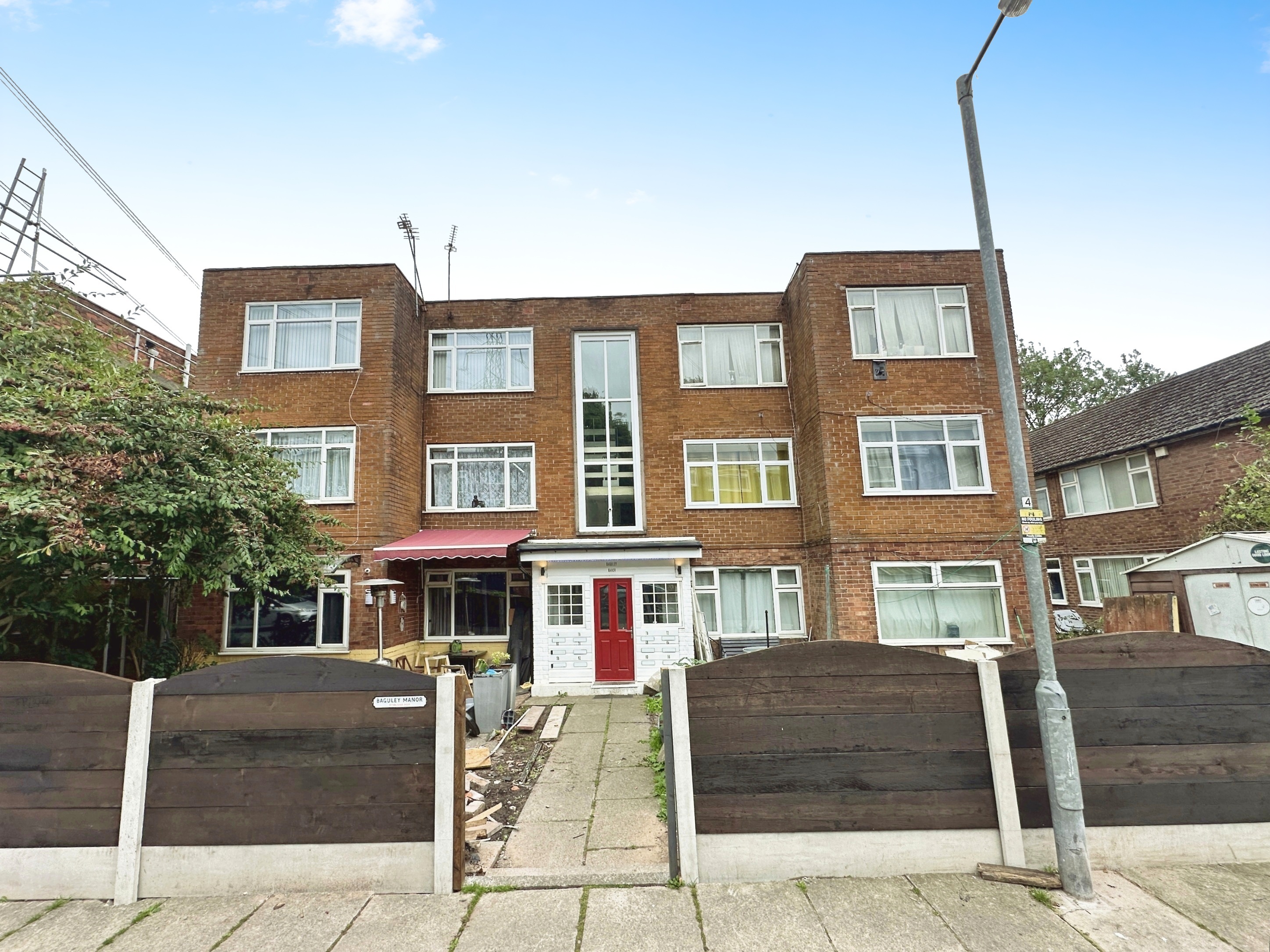 1 bedroom Flat For Sale