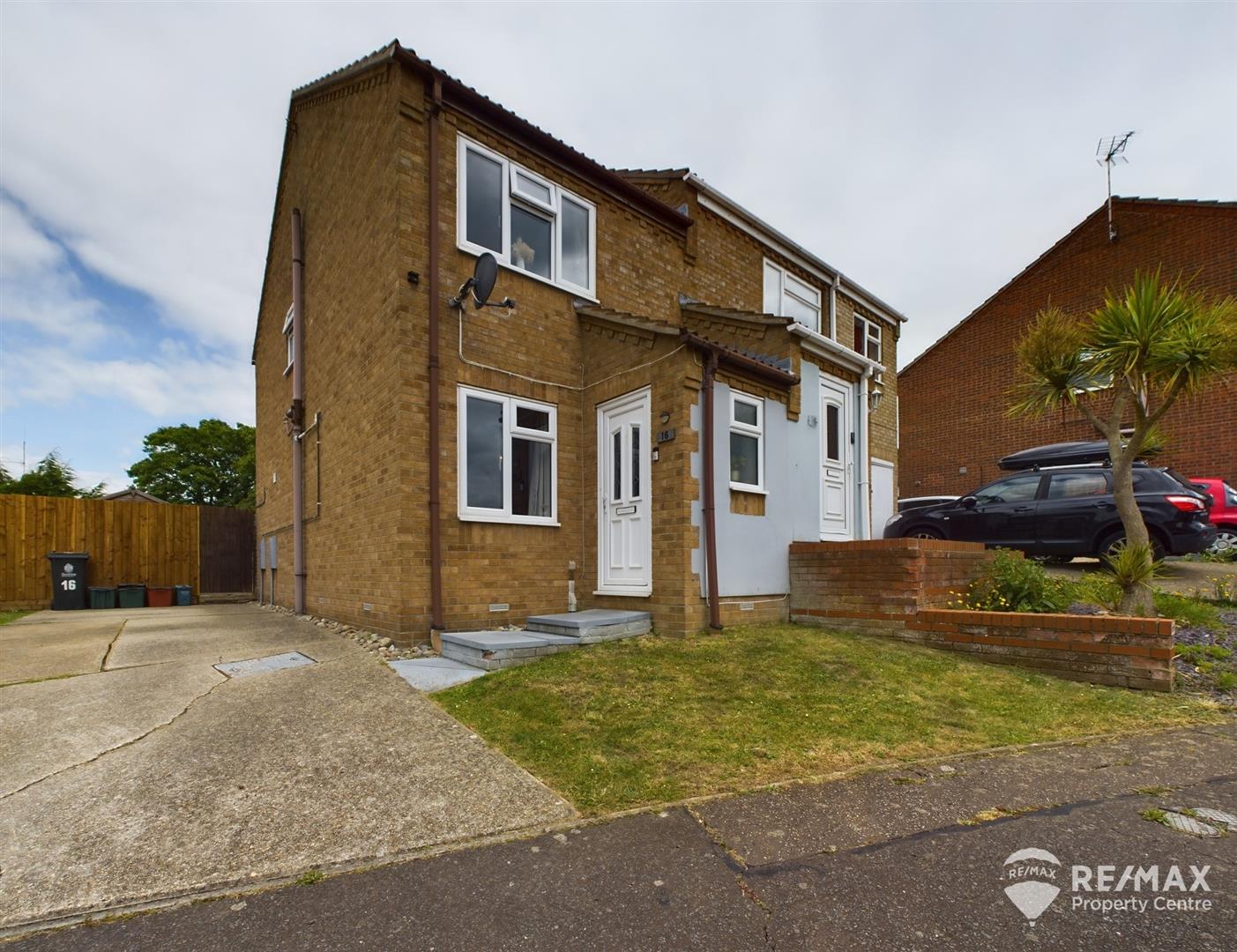 2 bedroom Semi-Detached House For Sale