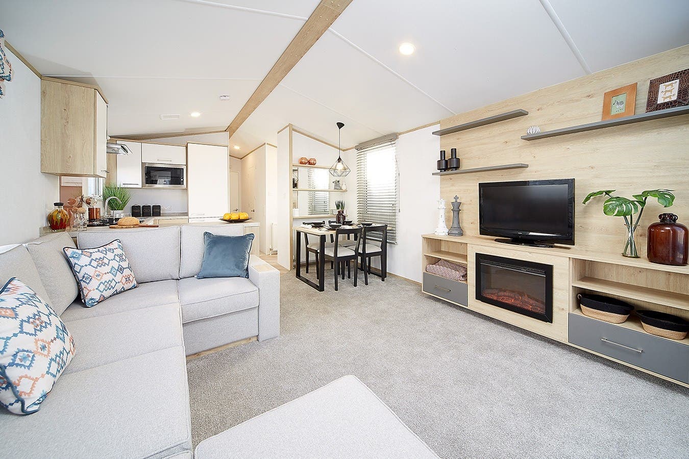 2 bedroom Static Home For Sale