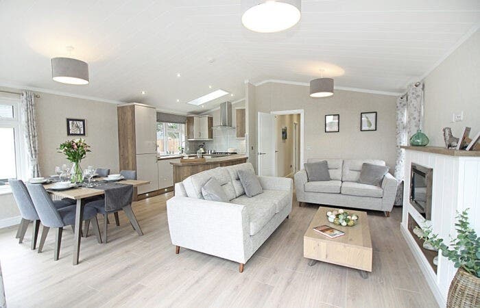 2 bedroom Lodge For Sale