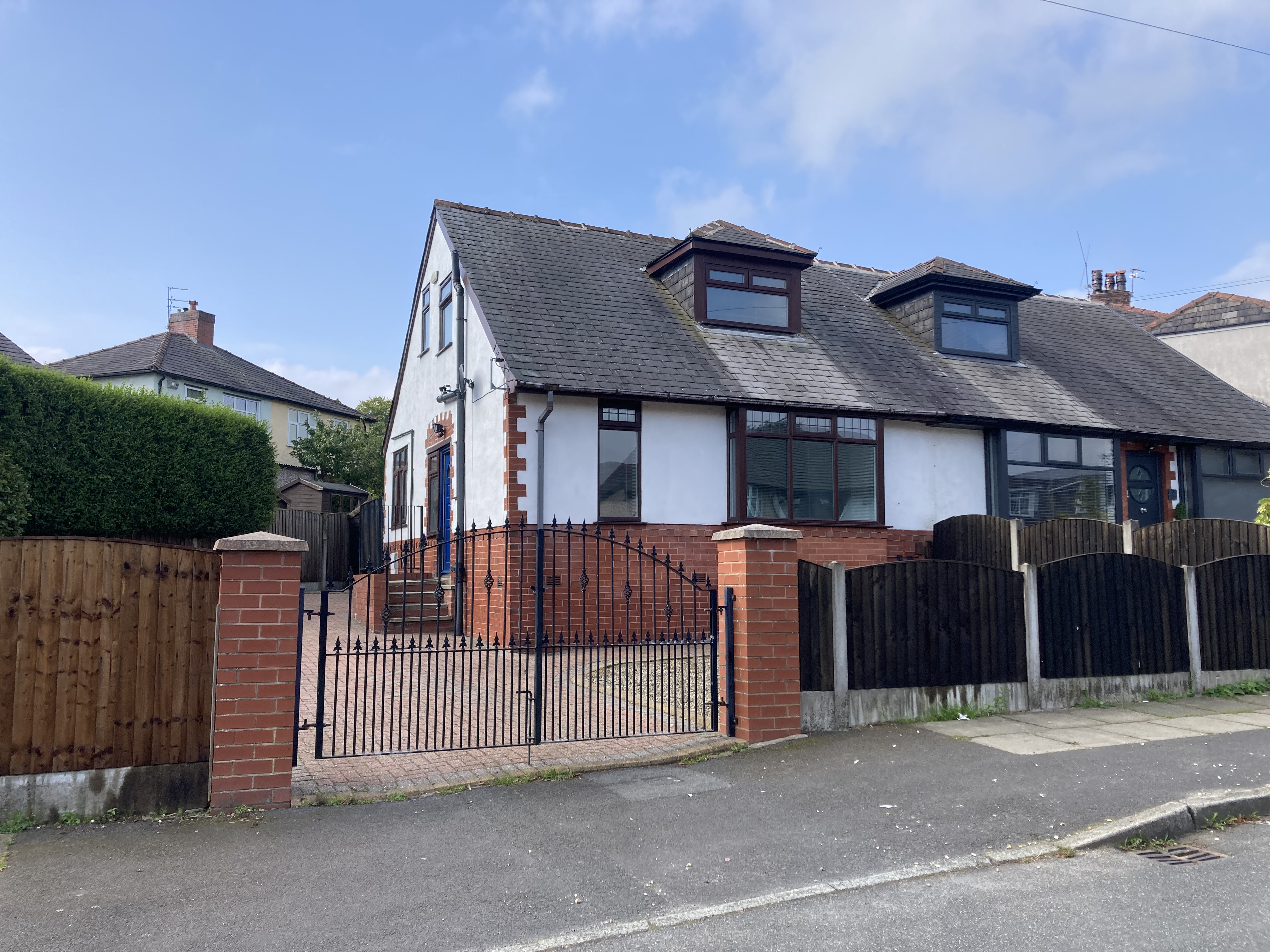 3 bedroom House For Sale