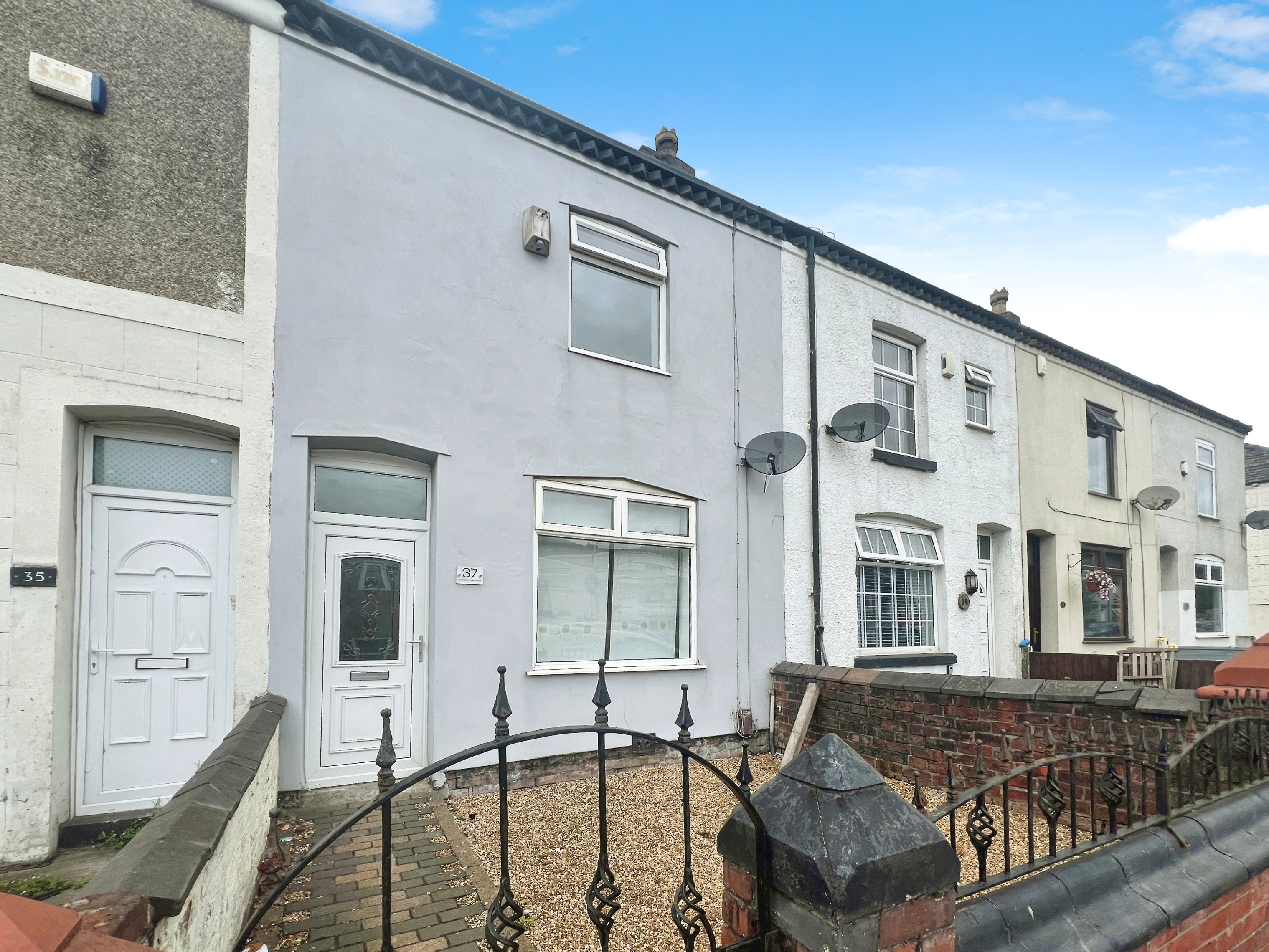 2 bedroom House (unspecified) SSTC