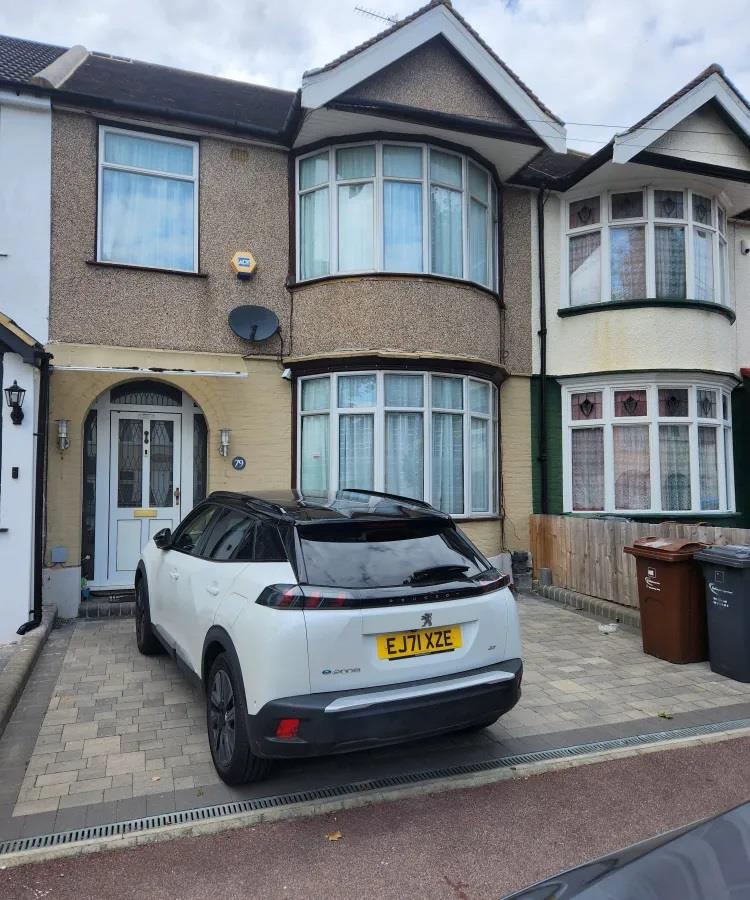 4 bedroom Terraced House For Sale