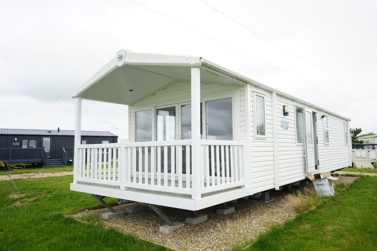 2 bedroom Static Home For Sale