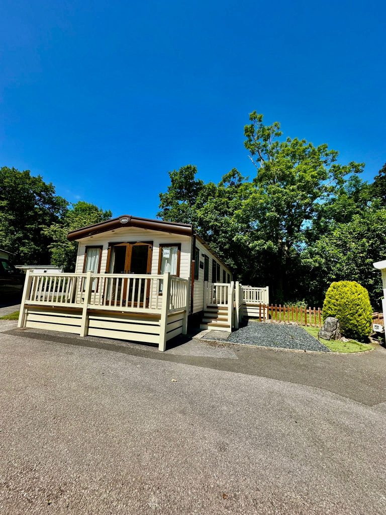 2 bedroom Static Home For Sale