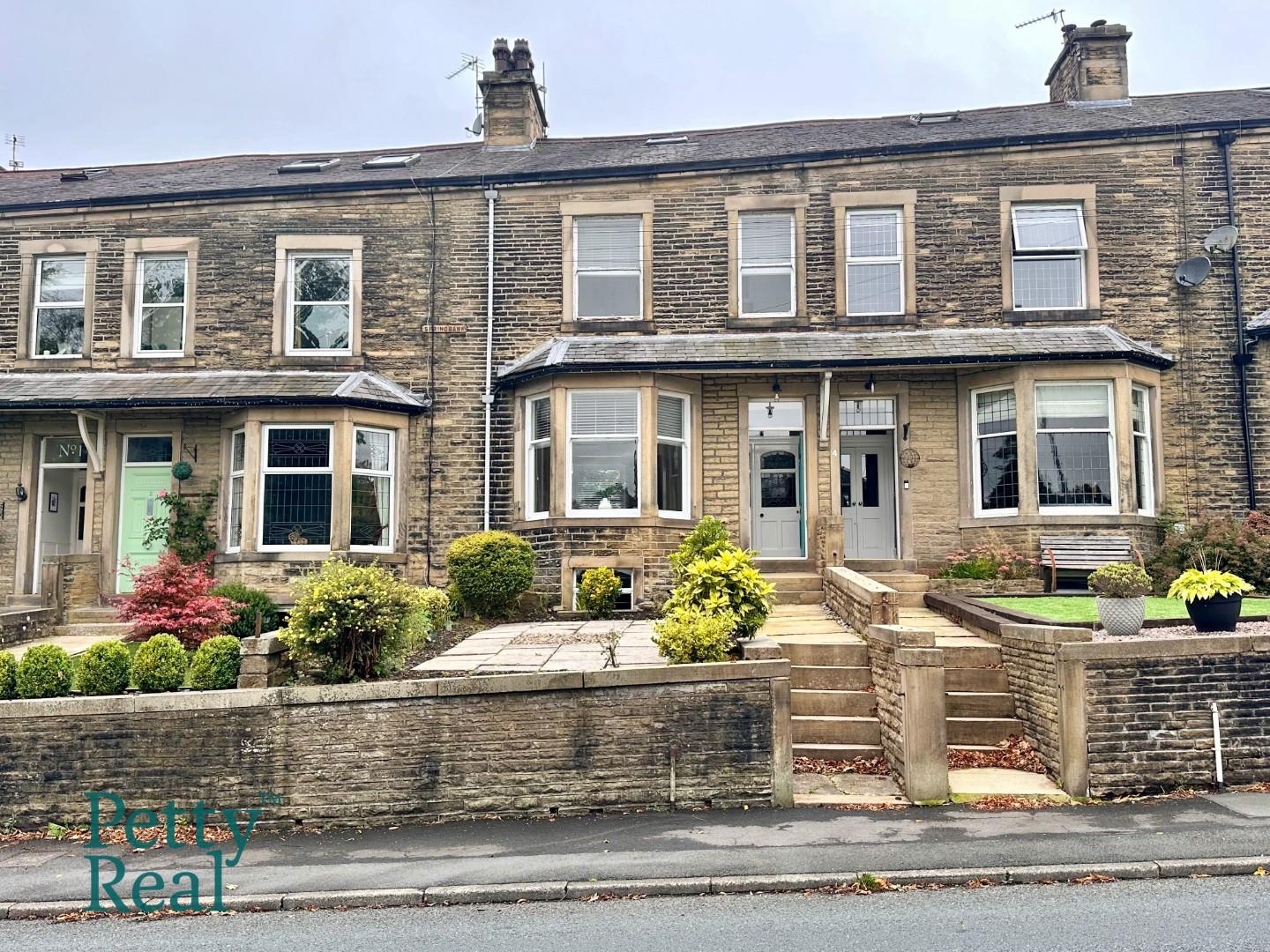 4 bedroom Terraced For Sale