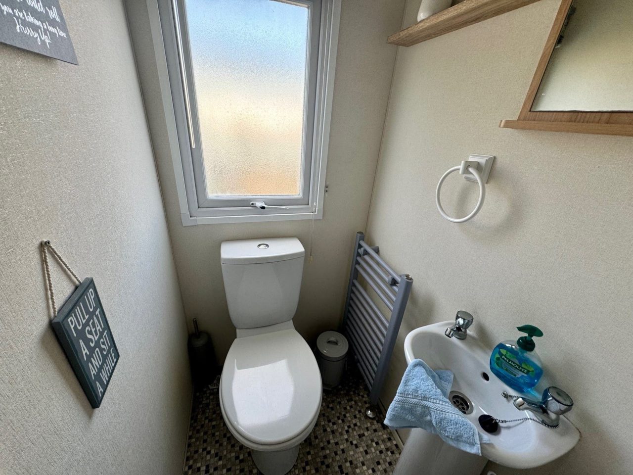 2 bedroom Static Home For Sale