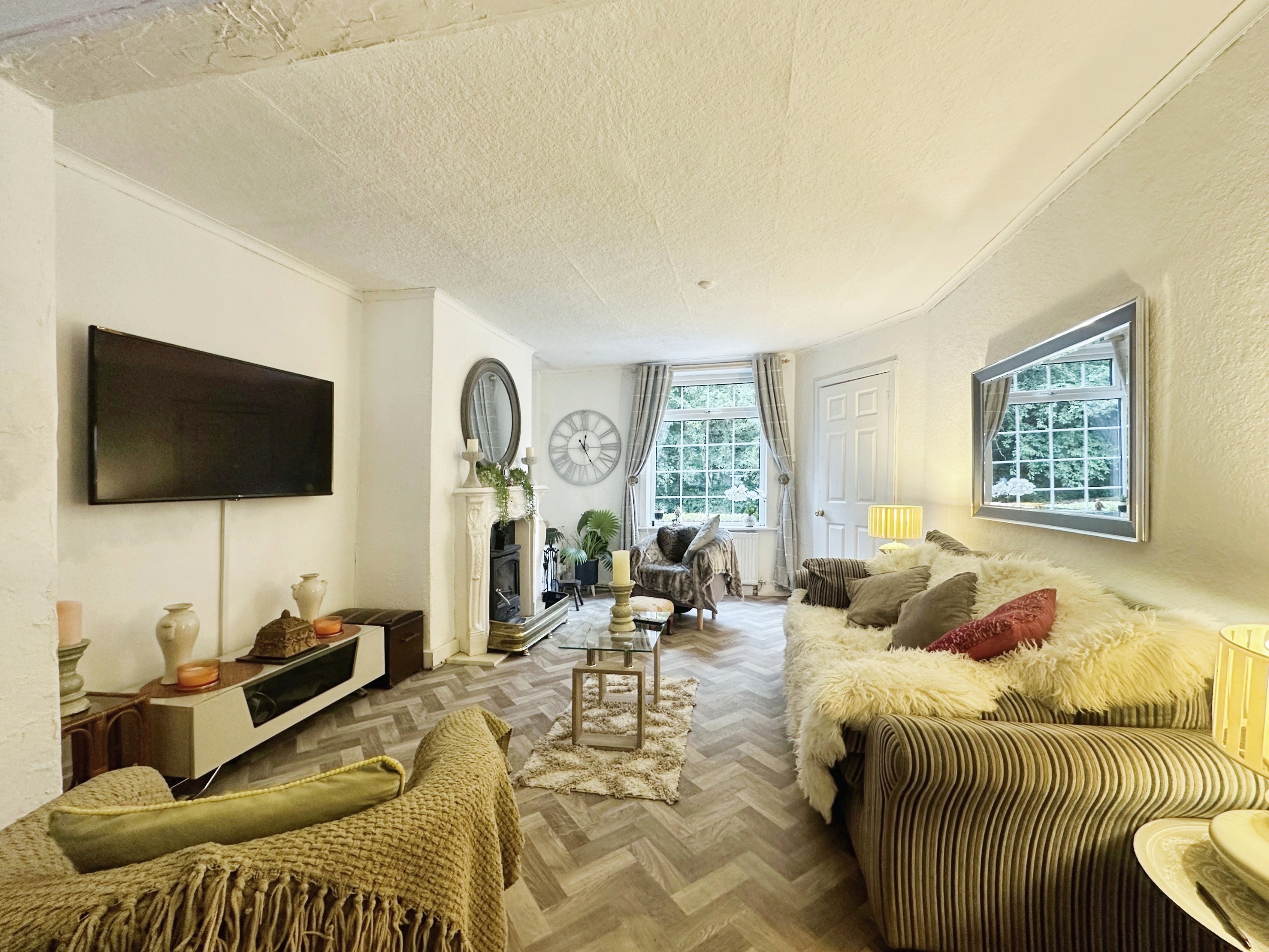 2 bedroom House For Sale