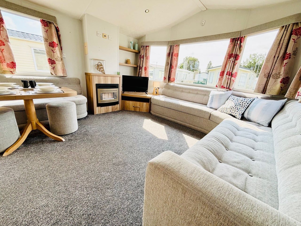 3 bedroom Static Home For Sale