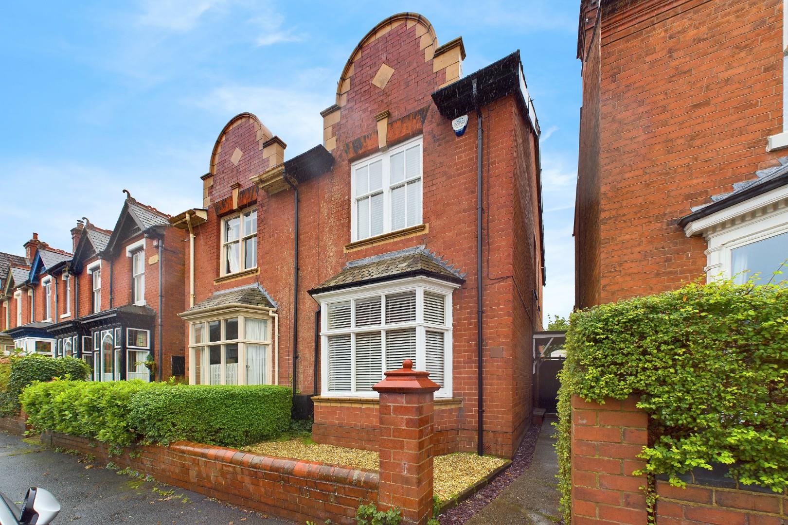 4 bedroom Detached House Let