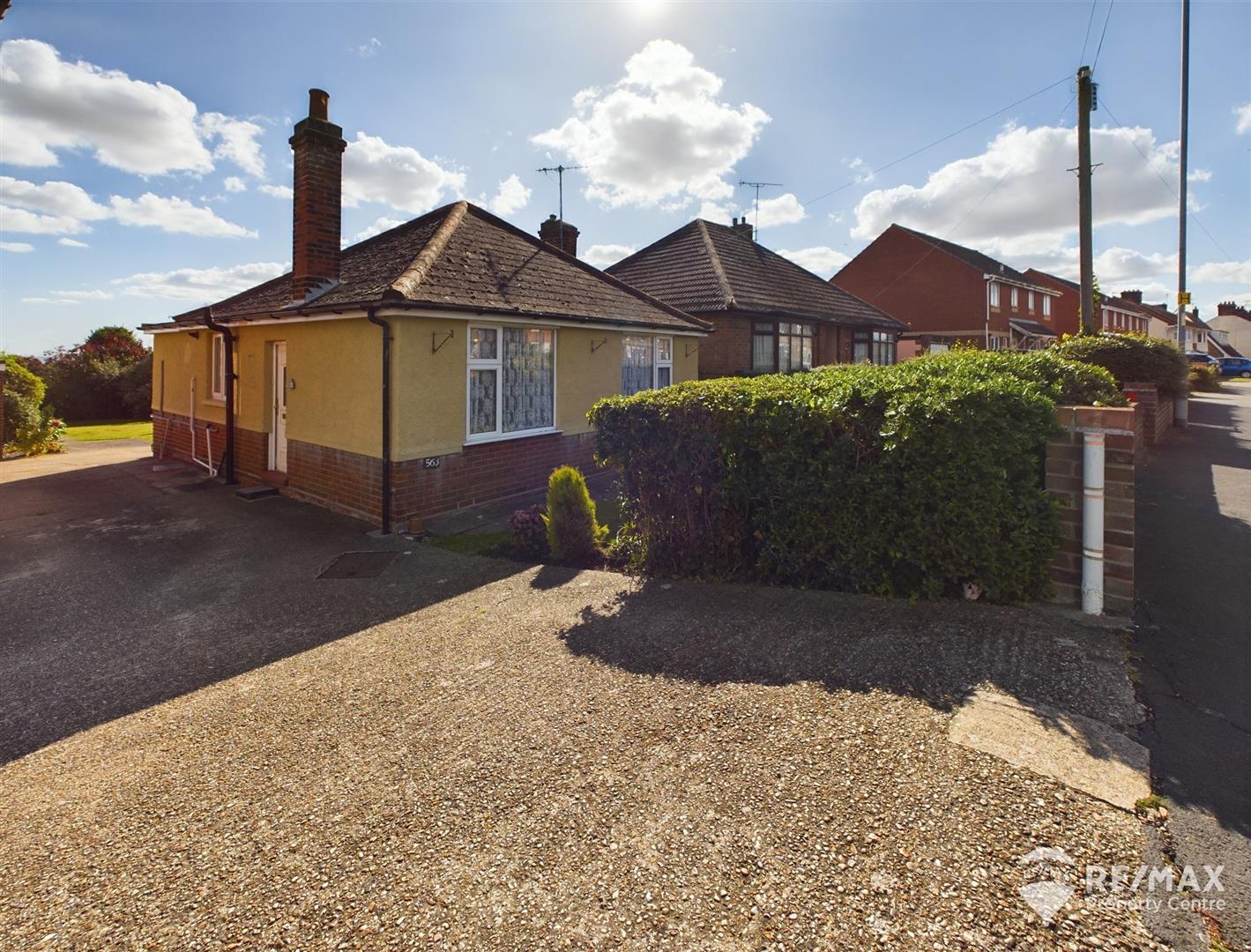 2 bedroom Detached House For Sale