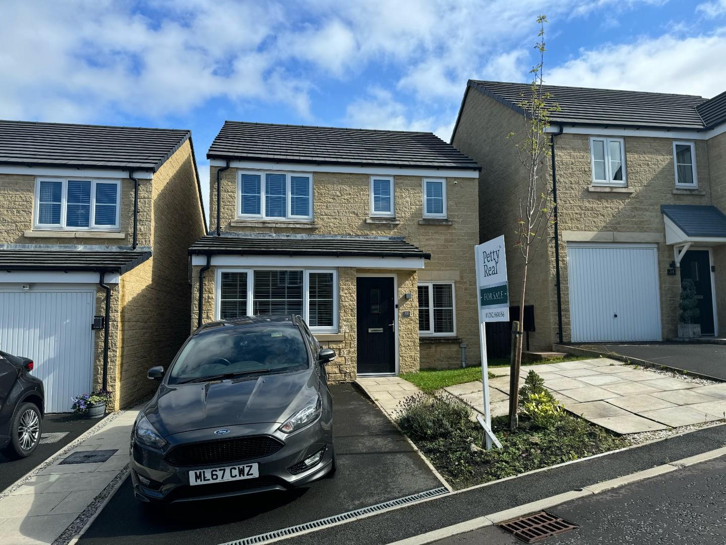 3 bedroom Detached Under Offer