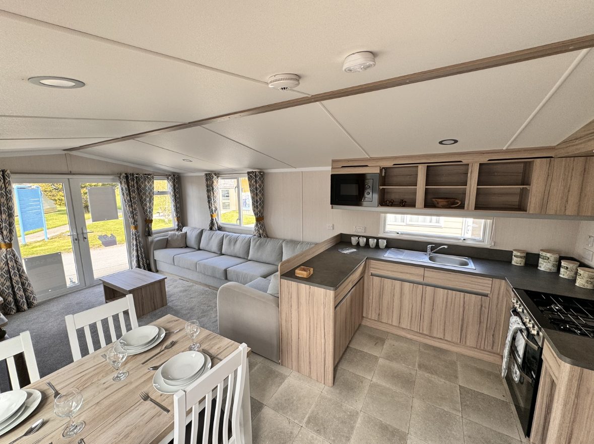 2 bedroom Static Home For Sale