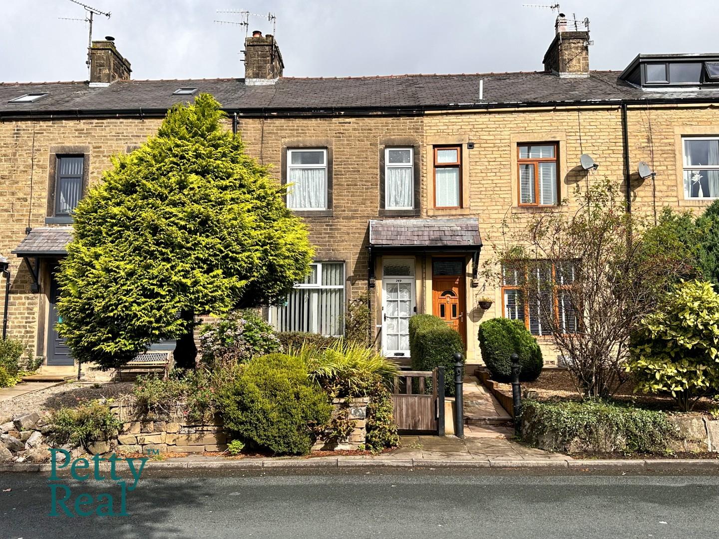 2 bedroom Terraced Under Offer