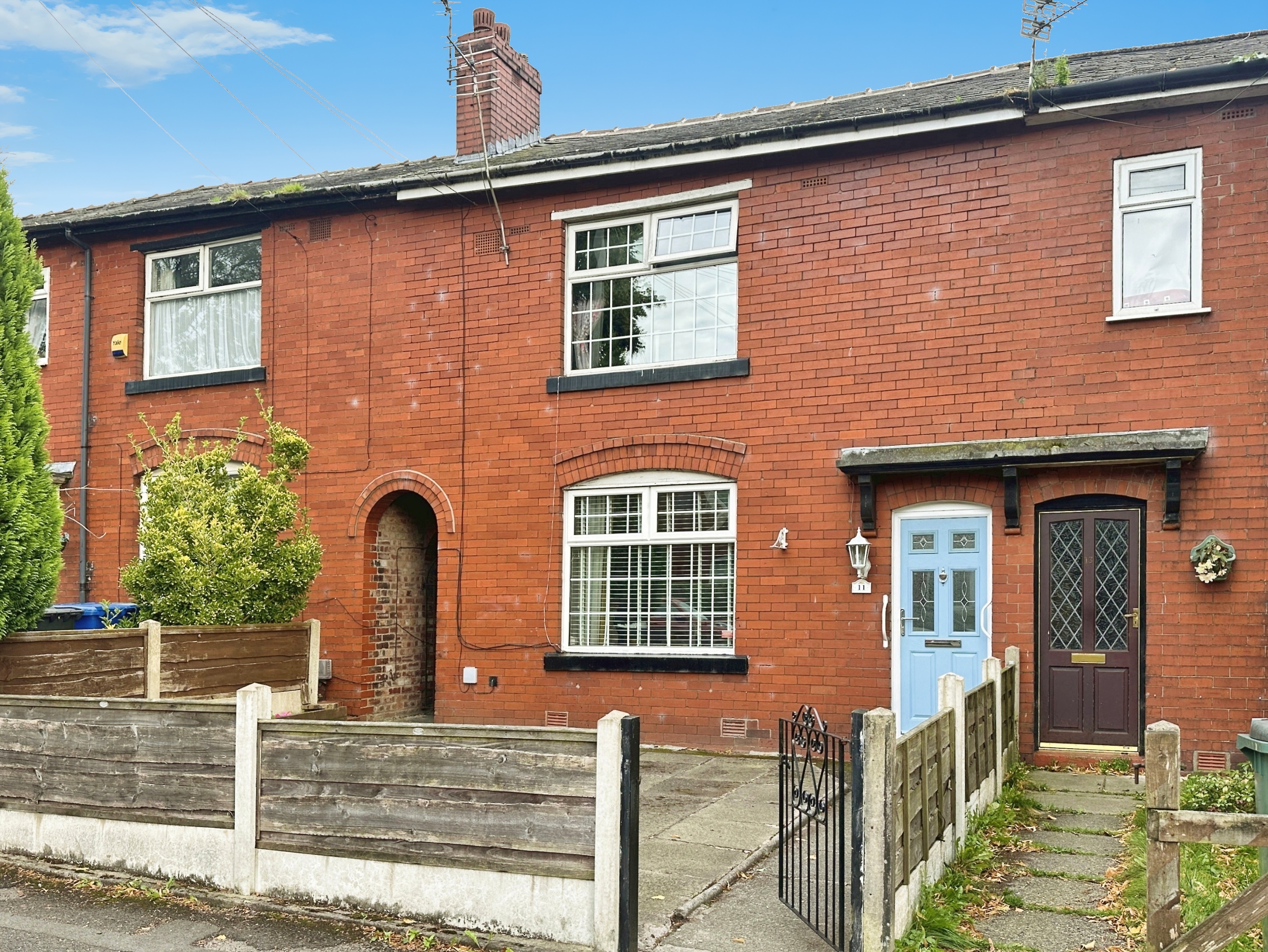 2 bedroom House (unspecified) For Sale