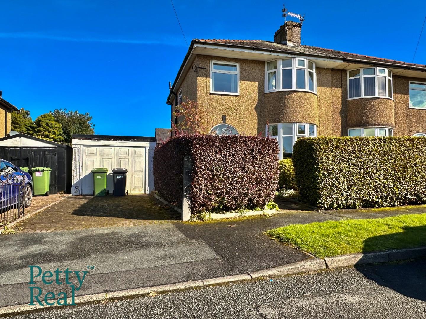 3 bedroom Semi-Detached Under Offer