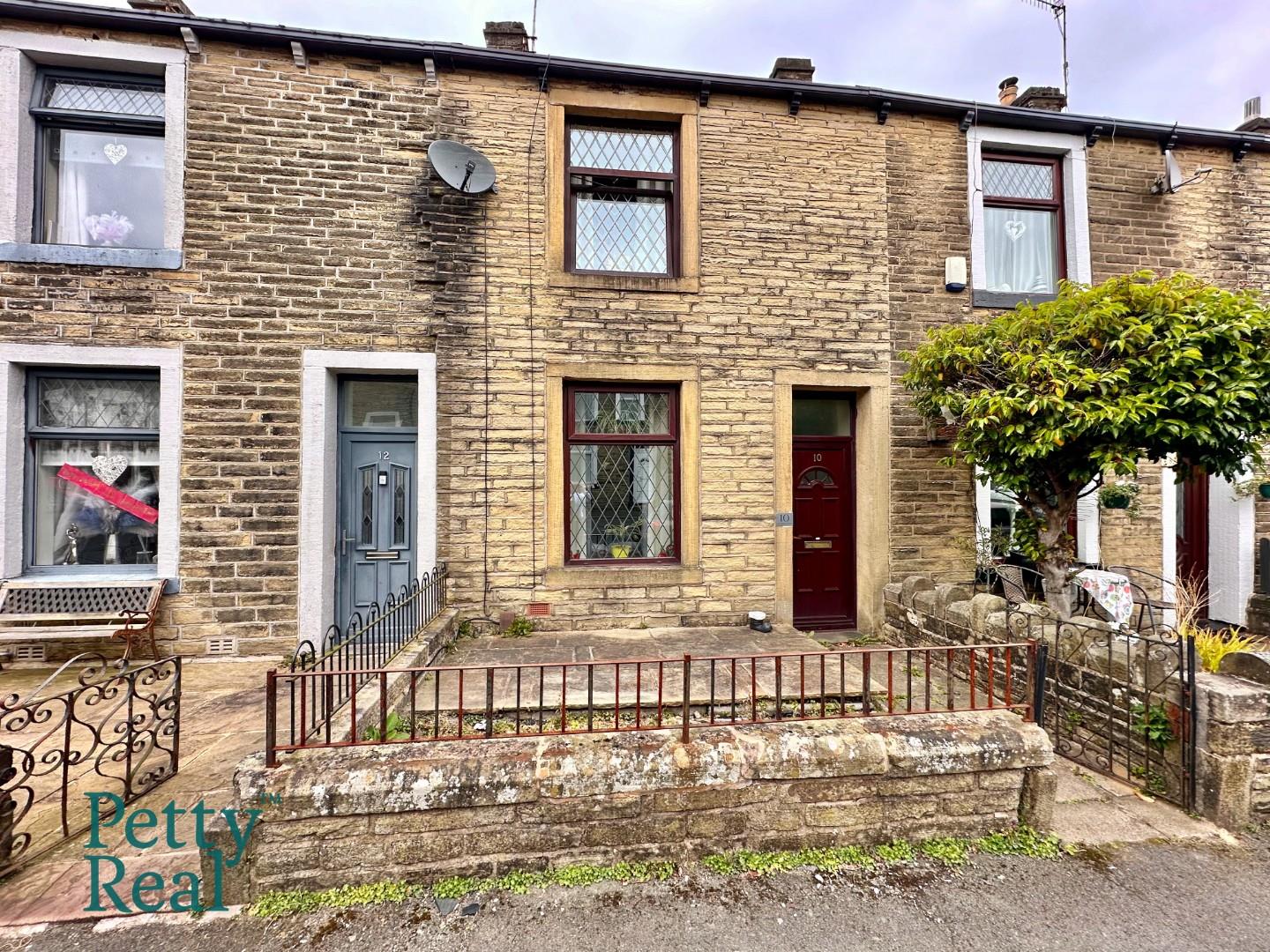 2 bedroom Terraced For Sale