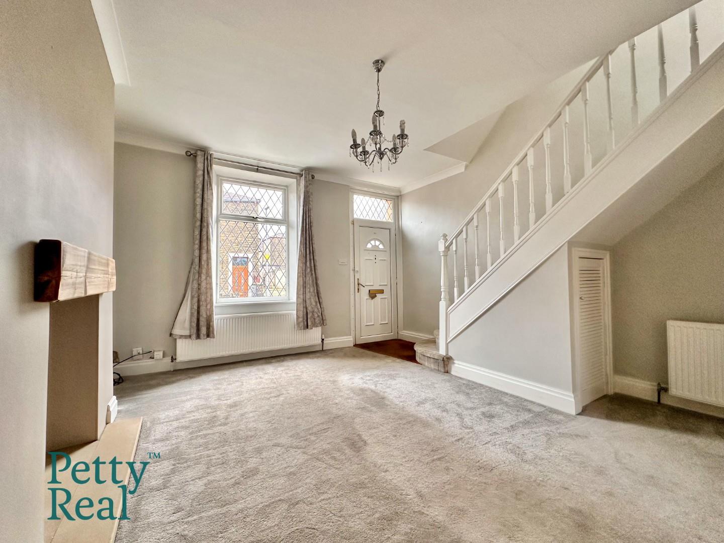 3 bedroom Terraced SSTC