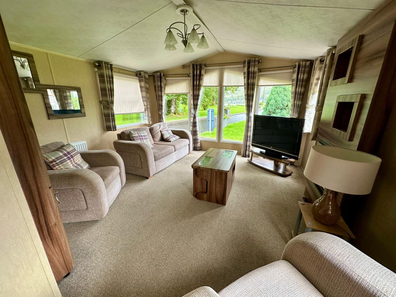 2 bedroom Static Home For Sale