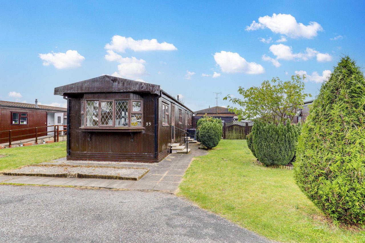 2 bedroom Property For Sale